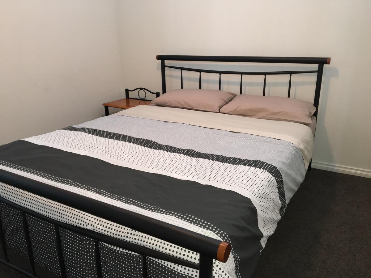Apartment In Queens Park Perth Bagian luar foto