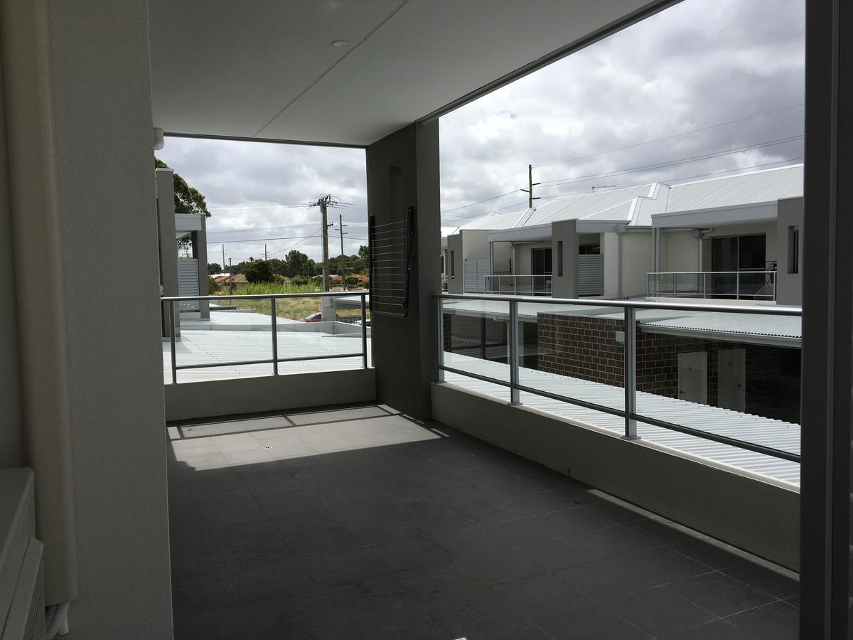 Apartment In Queens Park Perth Bagian luar foto