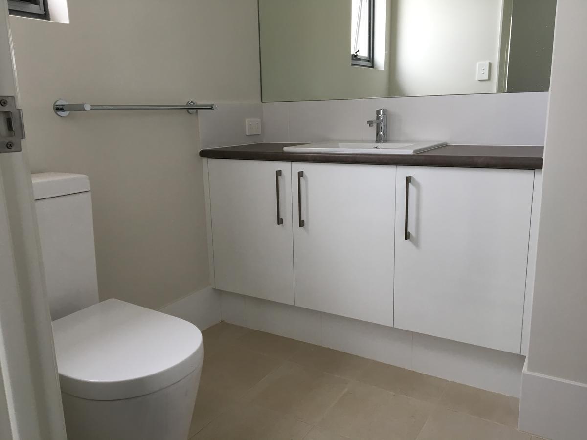 Apartment In Queens Park Perth Bagian luar foto